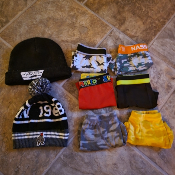 Bunddle 5T boy - Picture 9 of 10